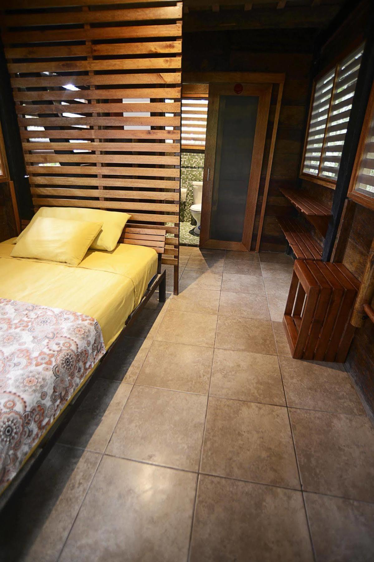 Jamu Lodge Puerto Montufar Zewnętrze zdjęcie